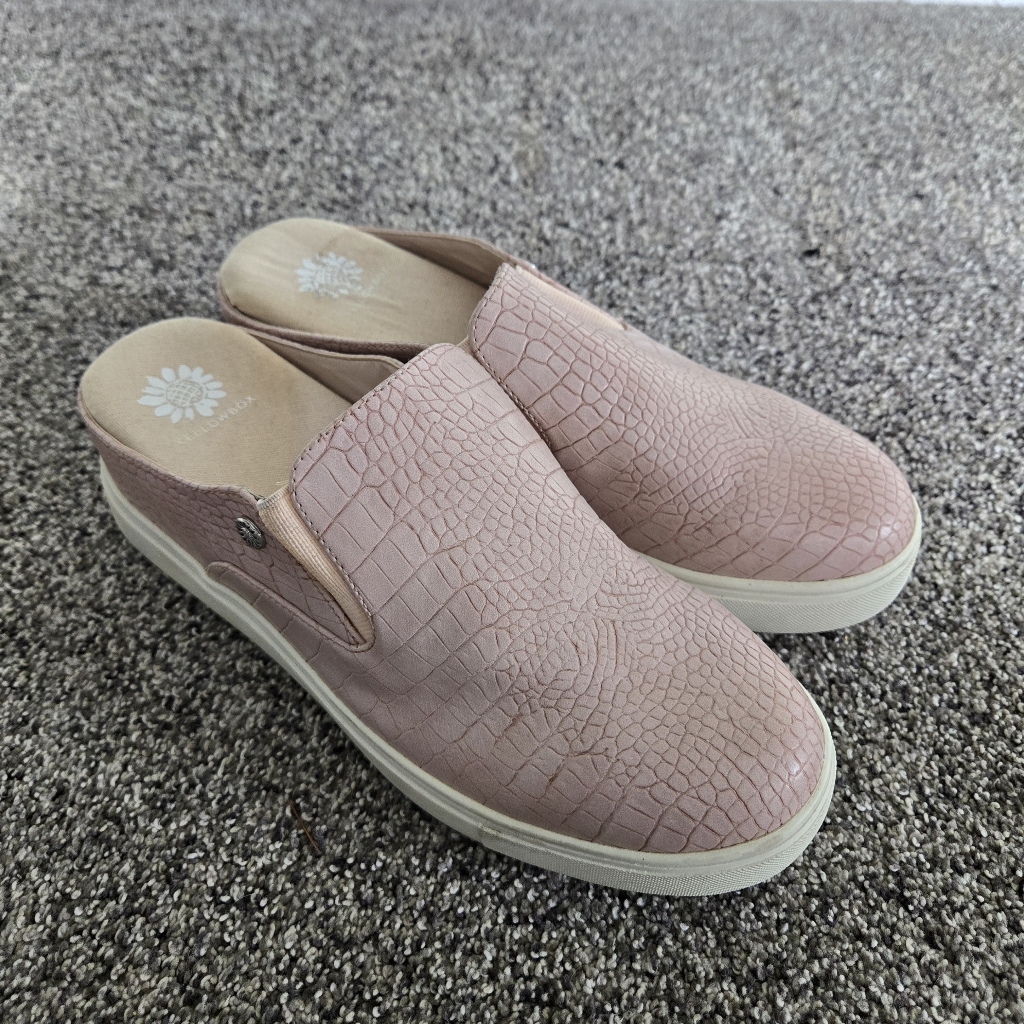 Ladies Sz 75 Blush Colored Yellowbox Slip On Shoes